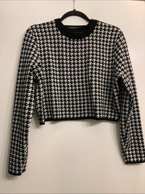 Black & White Houndstooth Crewneck Crop Sweater